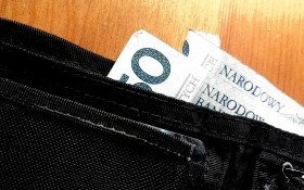 Postawa godna pochwały. Mieszkaniec gminy Kęty odzyskał zgubione pieniądze i dokumenty