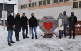 Przy Domu Kultury w Kętach stanął pojemnik na nakrętki