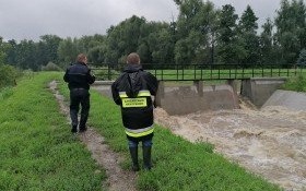 Opady dały się we znaki. Służby z gminy Kęty od wczoraj działają w terenie