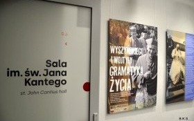 Wystawa „Wyszyńskiego i Wojtyły gramatyka życia” w „Trzynastce”!