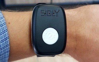 Pierwsze „opaski bezpieczeństwa” trafiły do mieszkańców Gminy Kęty