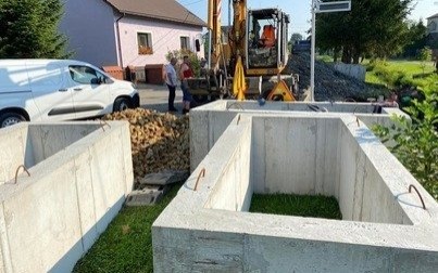 Ruszyła przebudowa przepustu przy ul. Akacjowej w Łękach