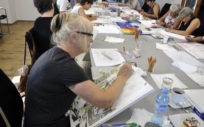 „Terapia sztuką – sztuka terapii”: Rynek 13 gościł niebanalne warsztaty artystyczne