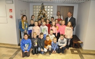 Uczniowie z Malca z wizytą w kęckim magistracie