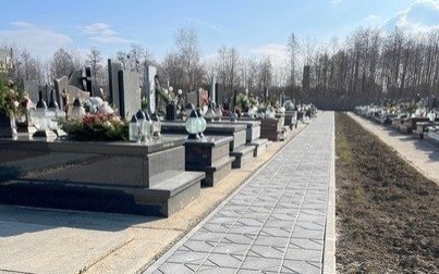 Nowe alejki cmentarne w Kętach i w Bielanach