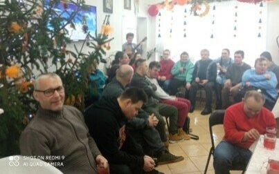  Magiczny czas integracyjnego kolędowania w kęckim „Wigorze”