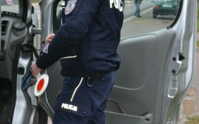 Migał światłami ostrzegając o kontroli drogowej