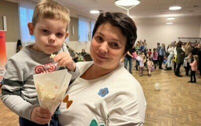 Impreza na zakończenie ferii – tak bawiły się dziś dzieci w sali remizy w Łękach