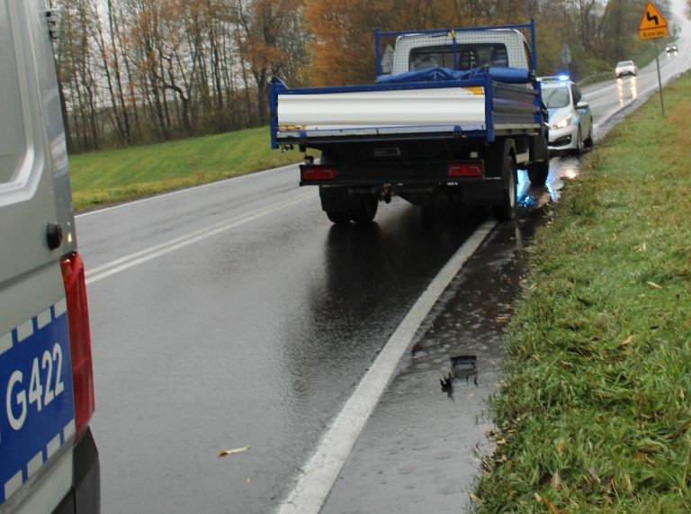 Potrącenie pieszego przez samochód dostawczy