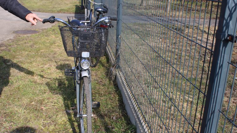 Potrącenie rowerzystki przez samochód osobowy