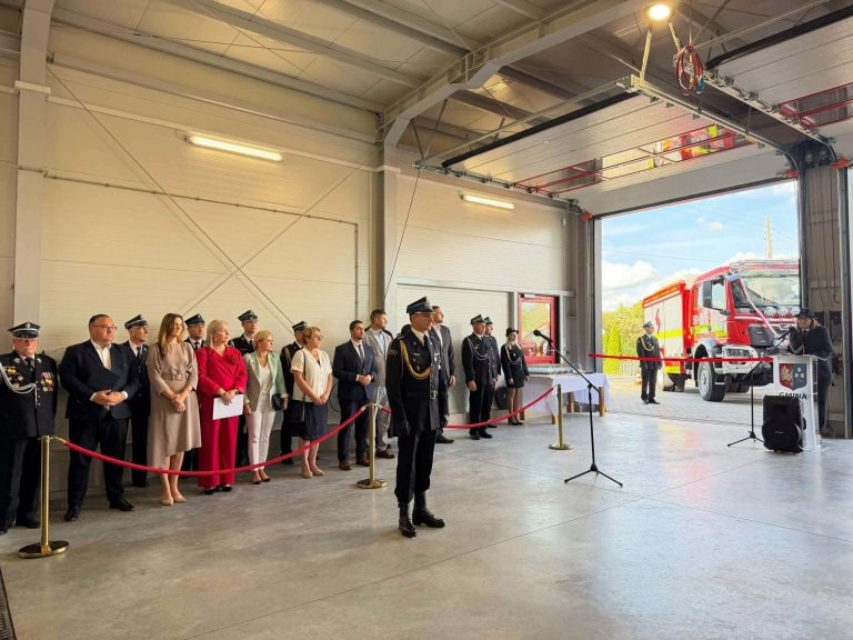 Nowa część bojowa remizy i nowe pojazdy OSP Bulowice. Jednostka ma imponujące zaplecze ratownicze – FOTO!