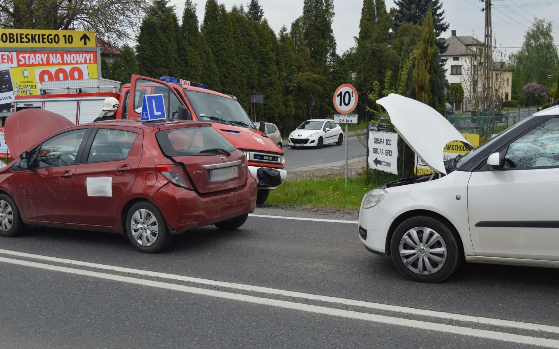 Zdarzenie drogowe na DK52 w Kętach. ZDJĘCIA !