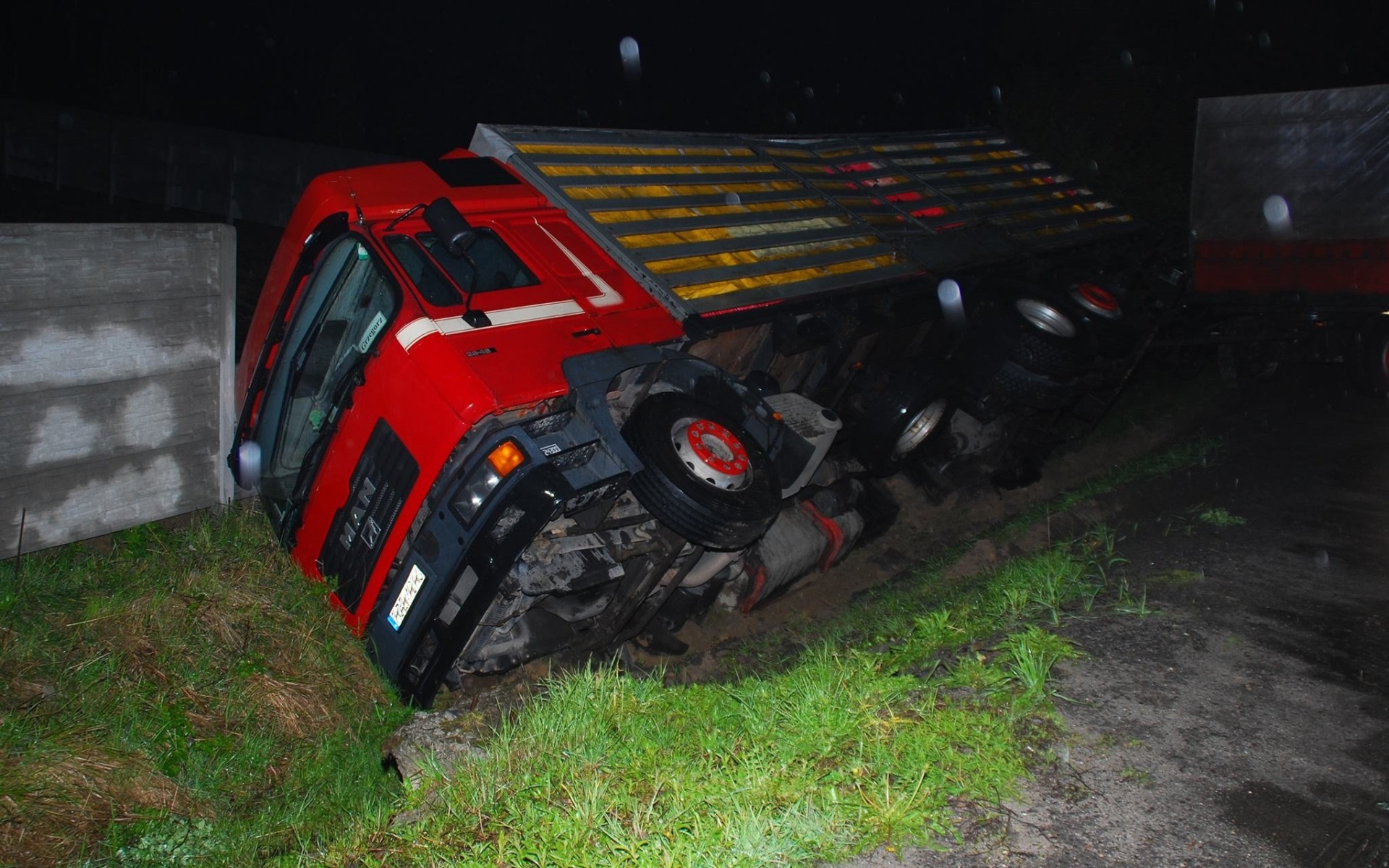 Zdarzenie drogowe na DK44 w Oświęcimiu. Ruch wahadłowy. ZDJĘCIA !