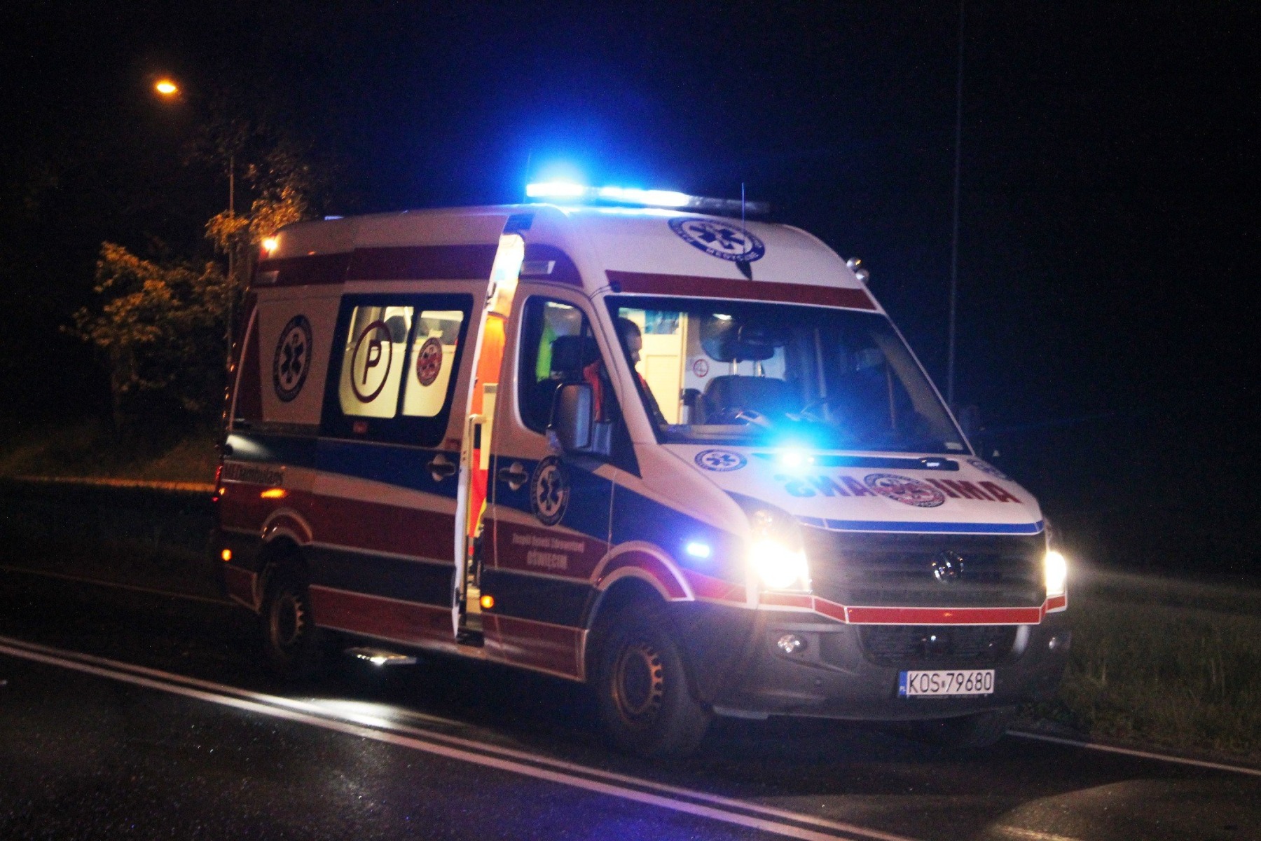 Na początku ZRM następnie radiowóz transportował kobietę na porodówke.