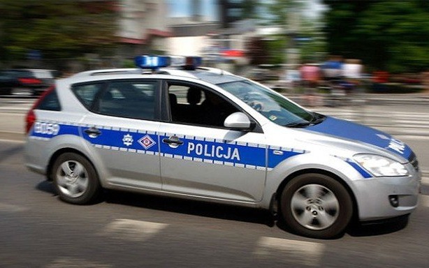 Policjanci pomogli w szybkim transporcie trzyletniego dziecka do szpitala !
