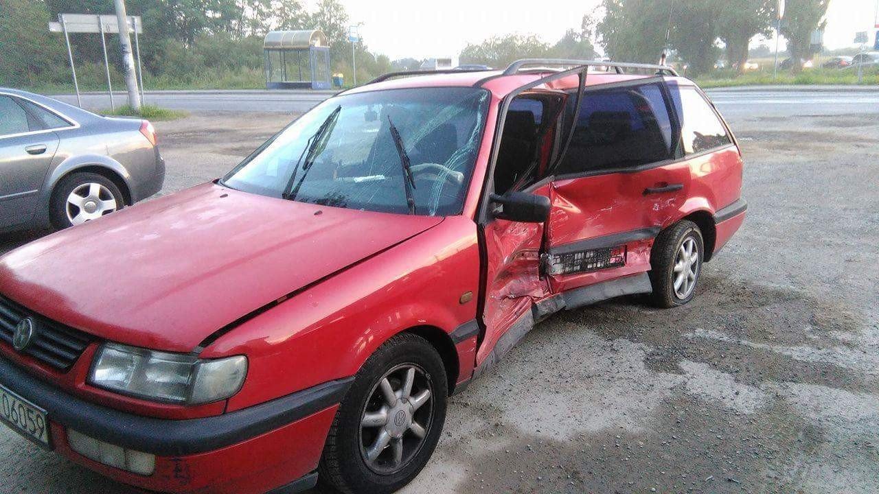 Niebezpieczne skrzyżowanie przy Tarniówce. Kolejne zderzenie pojazdów.ZDJĘCIA !