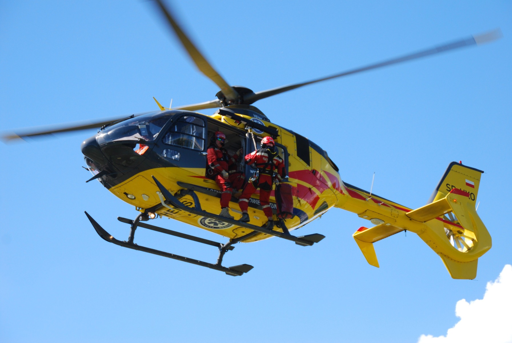 UWAGA ! W Chełmku lądował będzie ŚMIGŁOWIEC LPR RATOWNIK 6 !