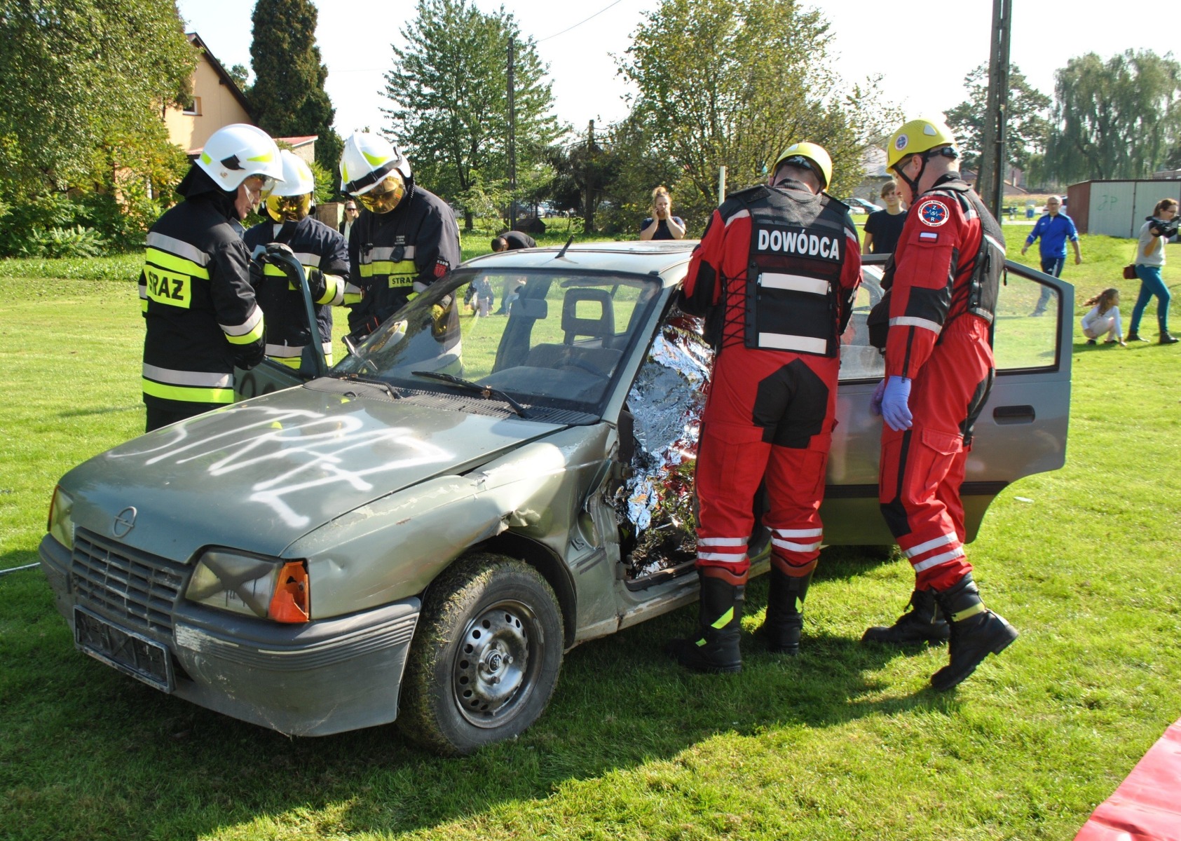 Piknik w Palczowicach z udziałem Policji, OSP Zator, Zintegrowanej Służby Ratowniczej oraz Służby Maltańskiej. ZDJĘCIA !