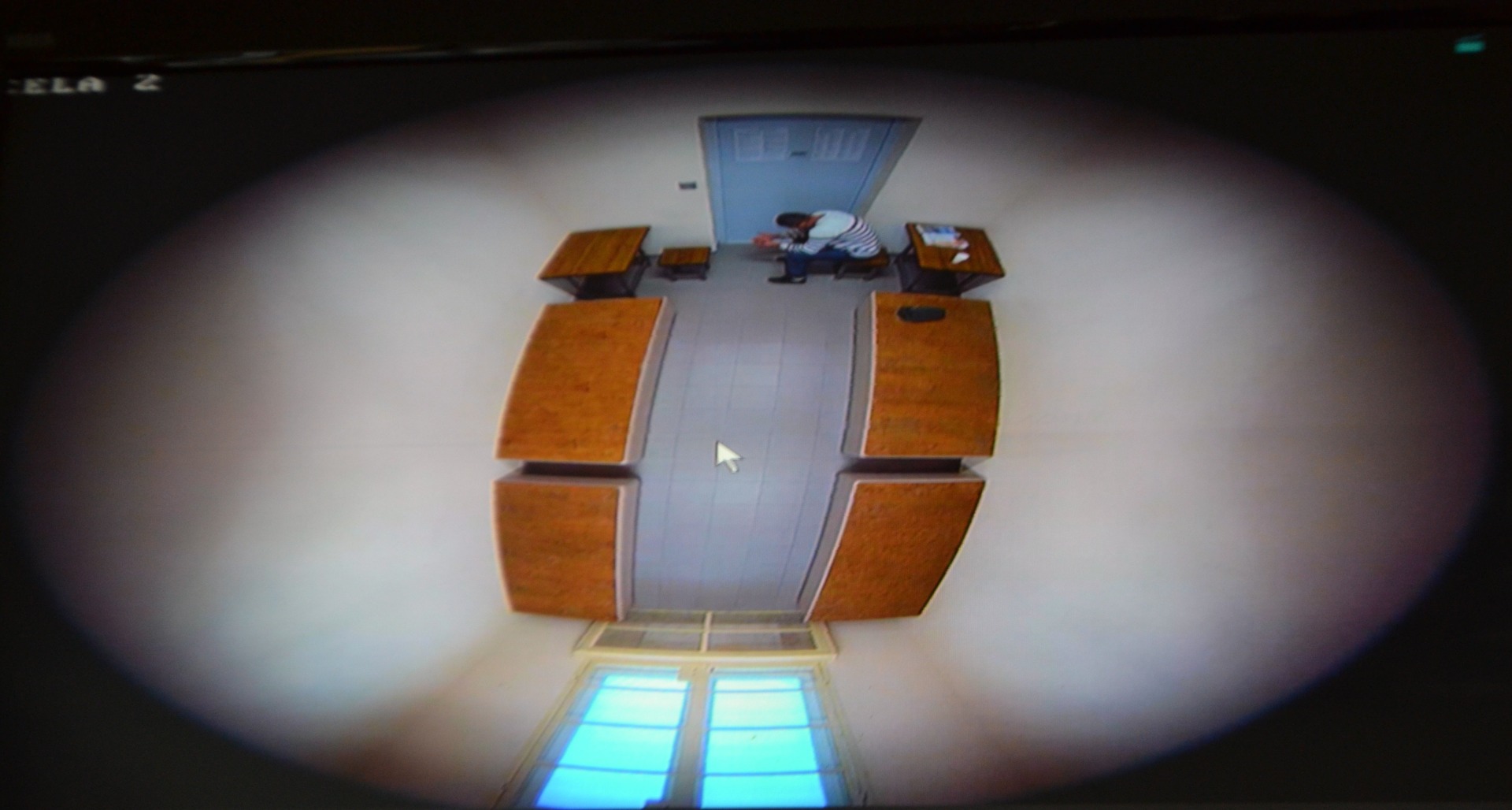 Policjanci zatrzymali kierowcę mercedesa, który potrącił pieszego i uciekł !