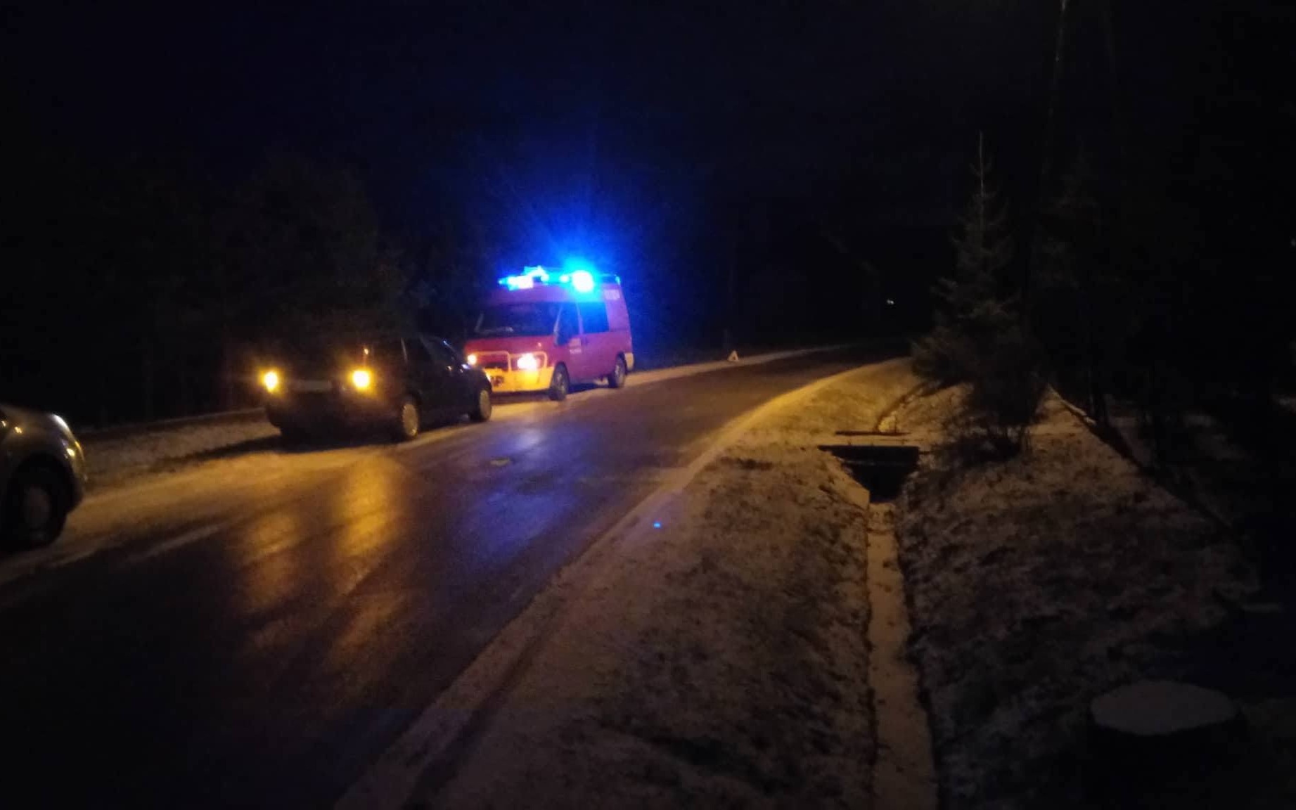 Trudne warunki na drogach w powiecie. Są pierwsze kolizje. FOTO!