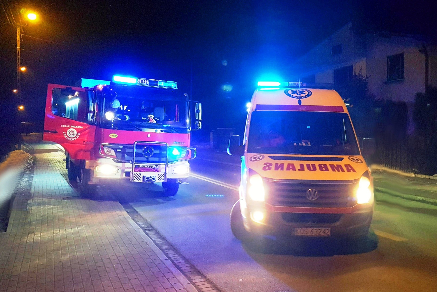 Podejrzenie zatrucia tlenkiem węgla- w tle rodzinna awantura Co stało się w jednym z domów w Jawiszowicach? FOTO