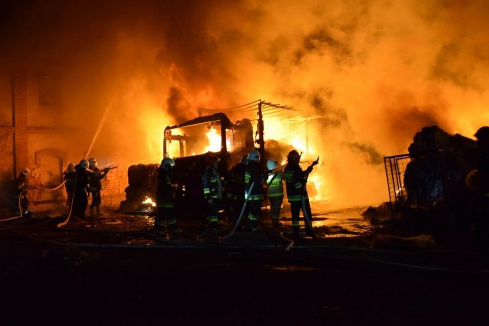 UWAGA ! Pożar w Łękach. ZDJĘCIA !