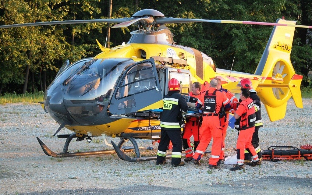 Wypadek w Osieku. 15 -latek w ciężkim stanie przetransportowany śmigłowcem LPR. ZDJĘCIA, FILM!