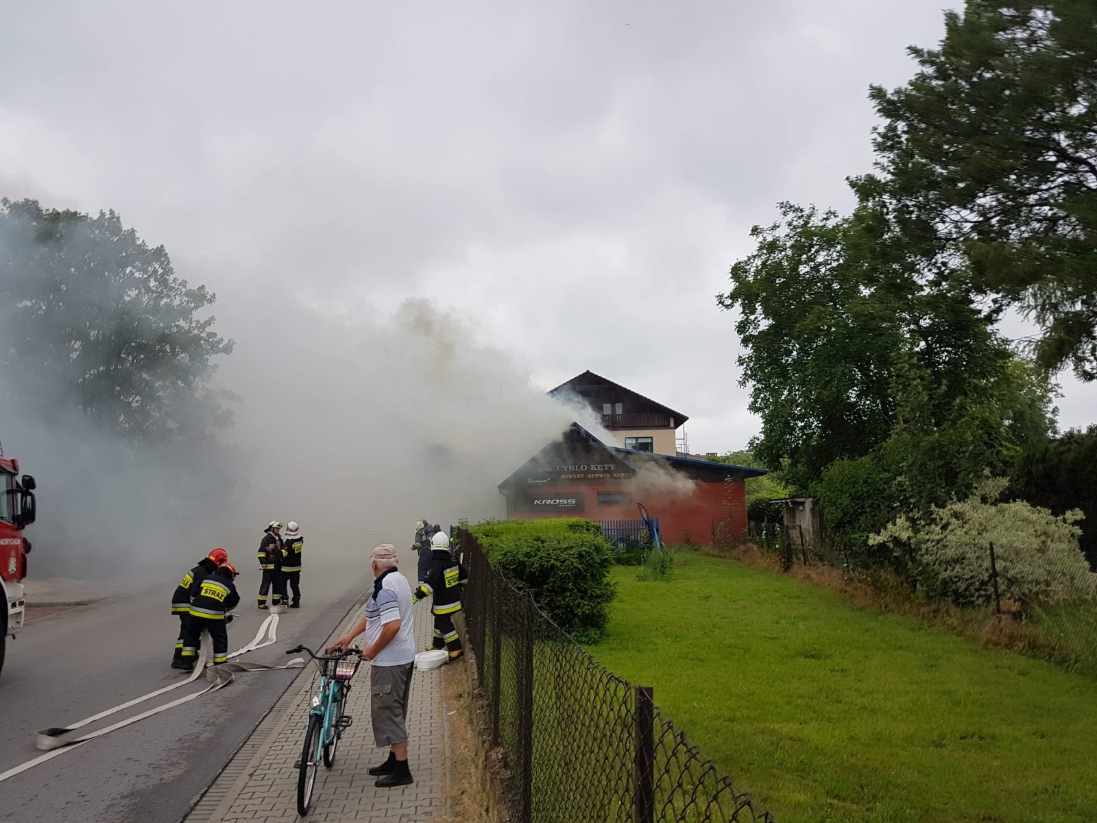 UWAGA ! Pożar budynku w Kętach.