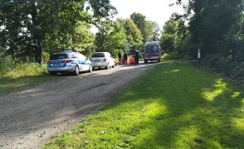 Trwa reanimacja rowerzysty w Nowej Wsi.