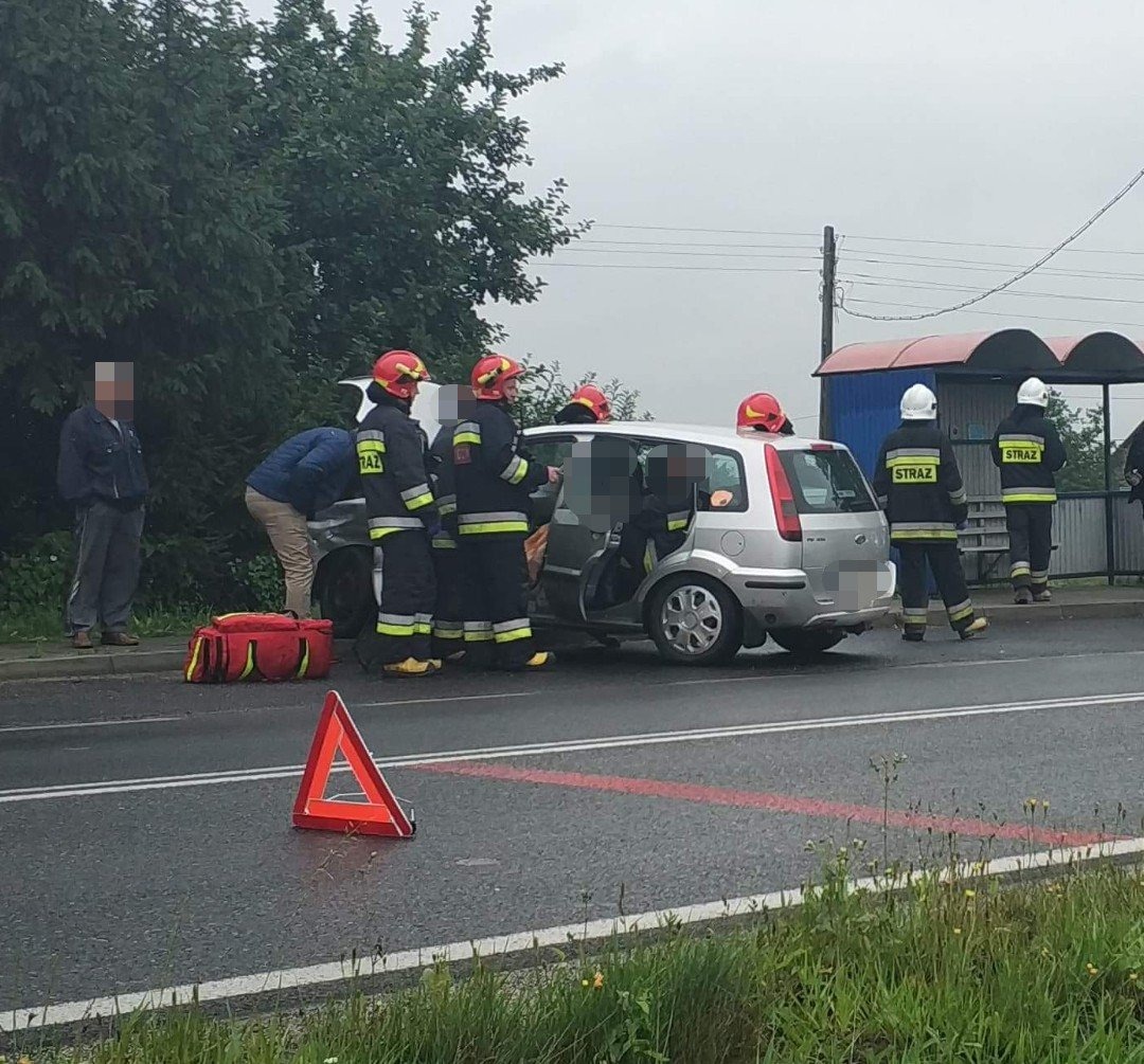 UWAGA! Wypadek na DW948 w Bielanach. ZDJĘCIA!