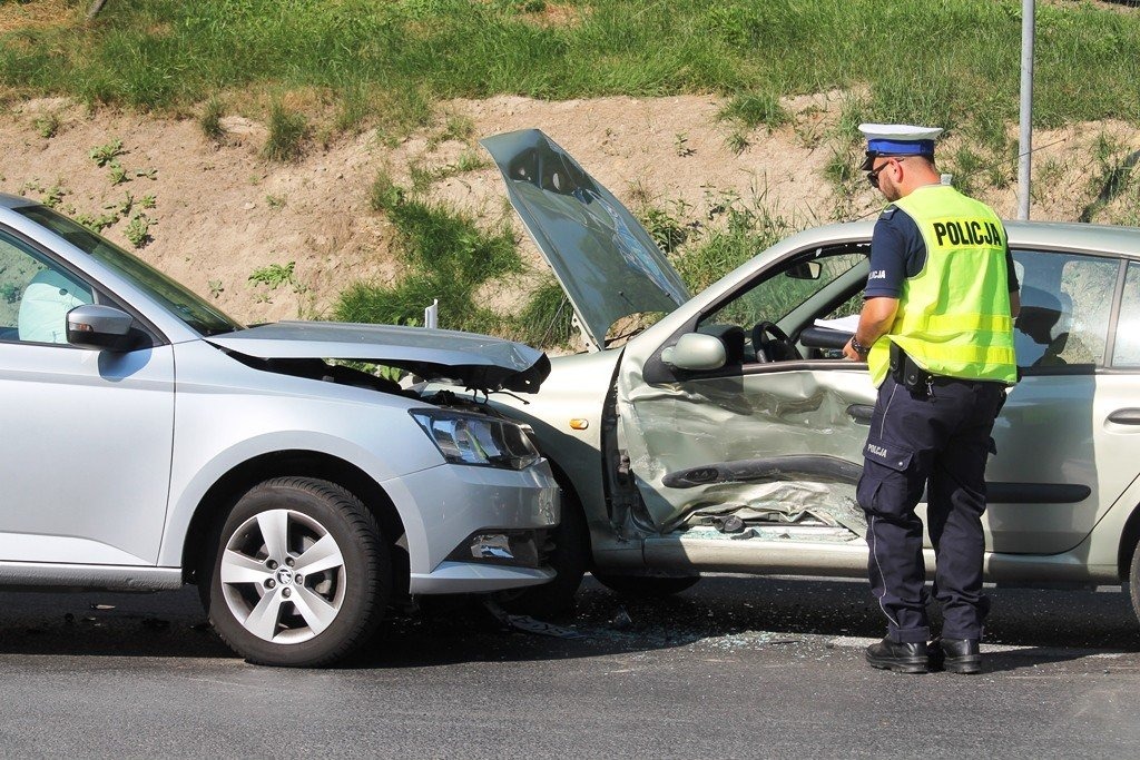Aktualizacja: Dwie kobiety poszkodowane w zdarzeniu na DK44 w Przeciszowie. ZDJĘCIA!