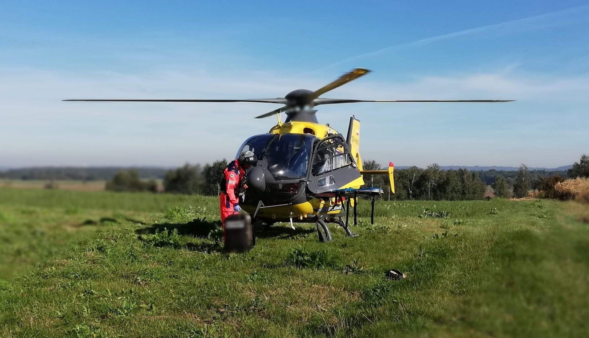 6-latka upadła z jednego metra. Interweniował śmigłowiec LPR.
