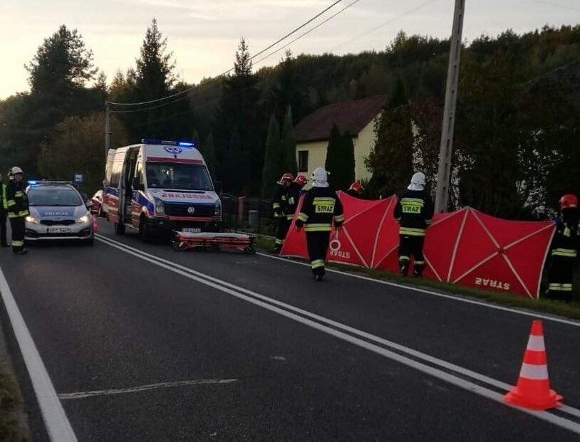 Wypadek na granicy Jawiszowic i Zasola. Motocyklista w poważnym stanie. ZD