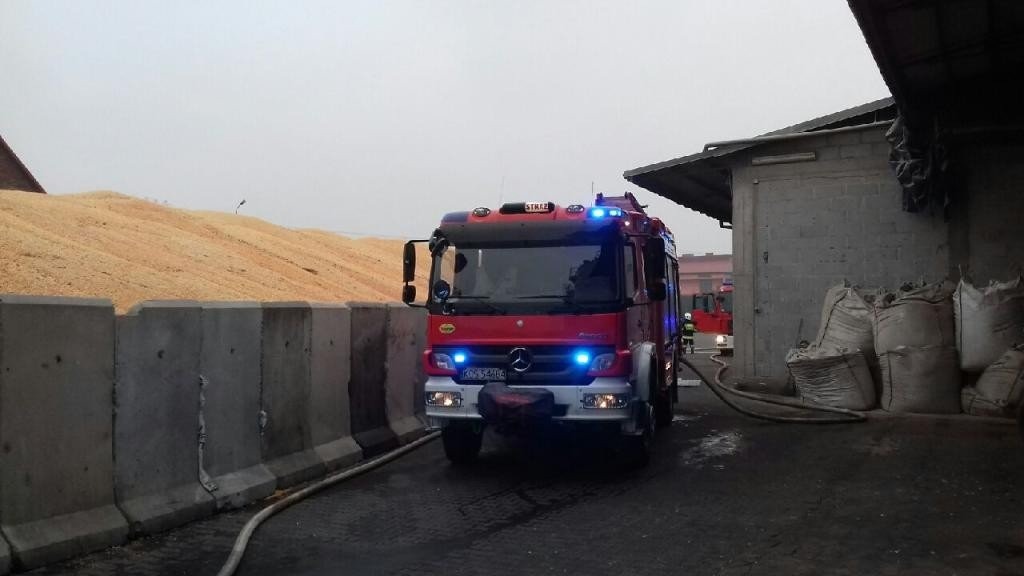 Kolejny raz paliła się suszarnia kukurydzy w Piotrowicach. ZDJĘCIA!