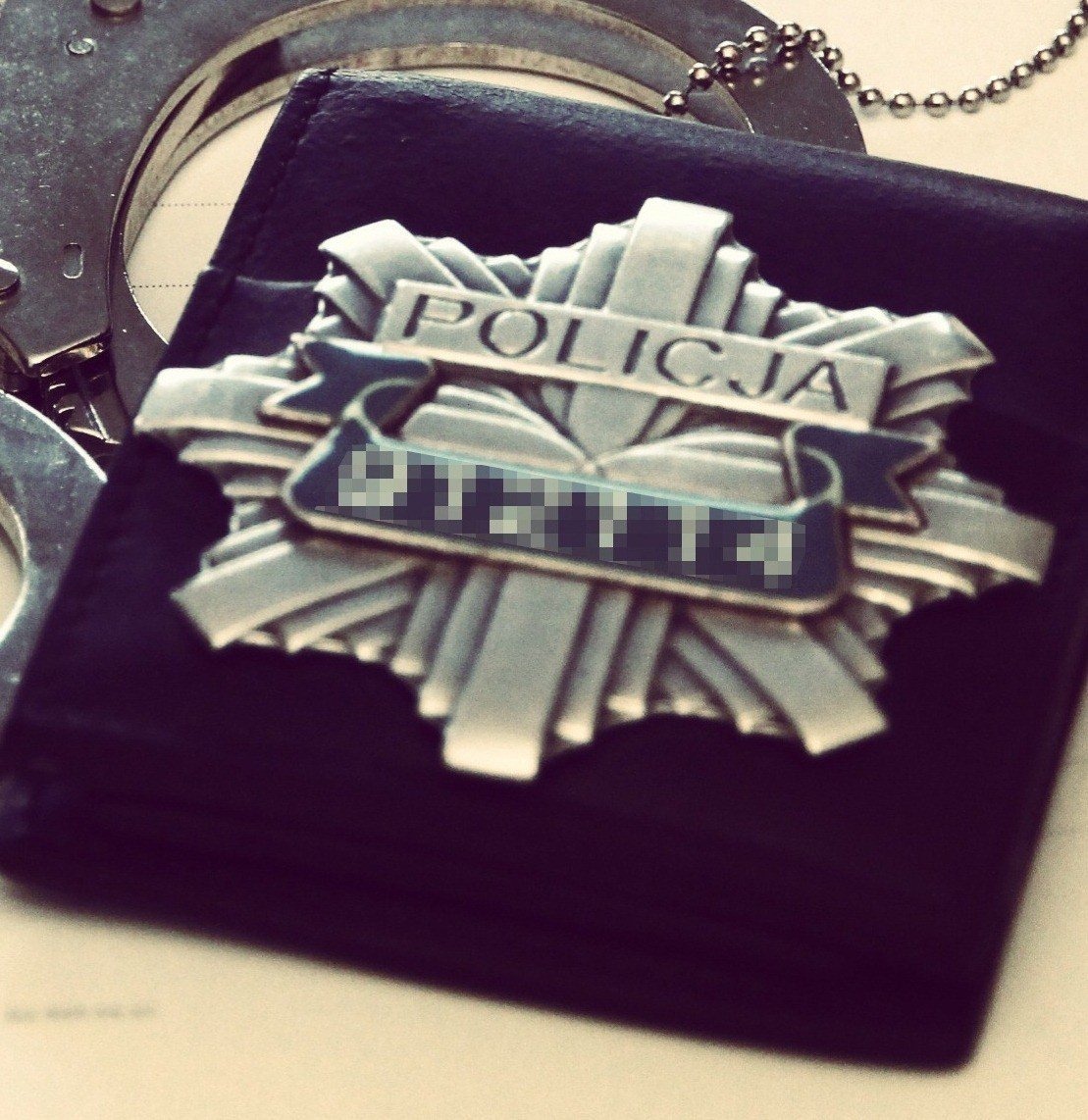 Poszukiwany uczestnik zdarzenia drogowego prowadzący czerwone renault megane