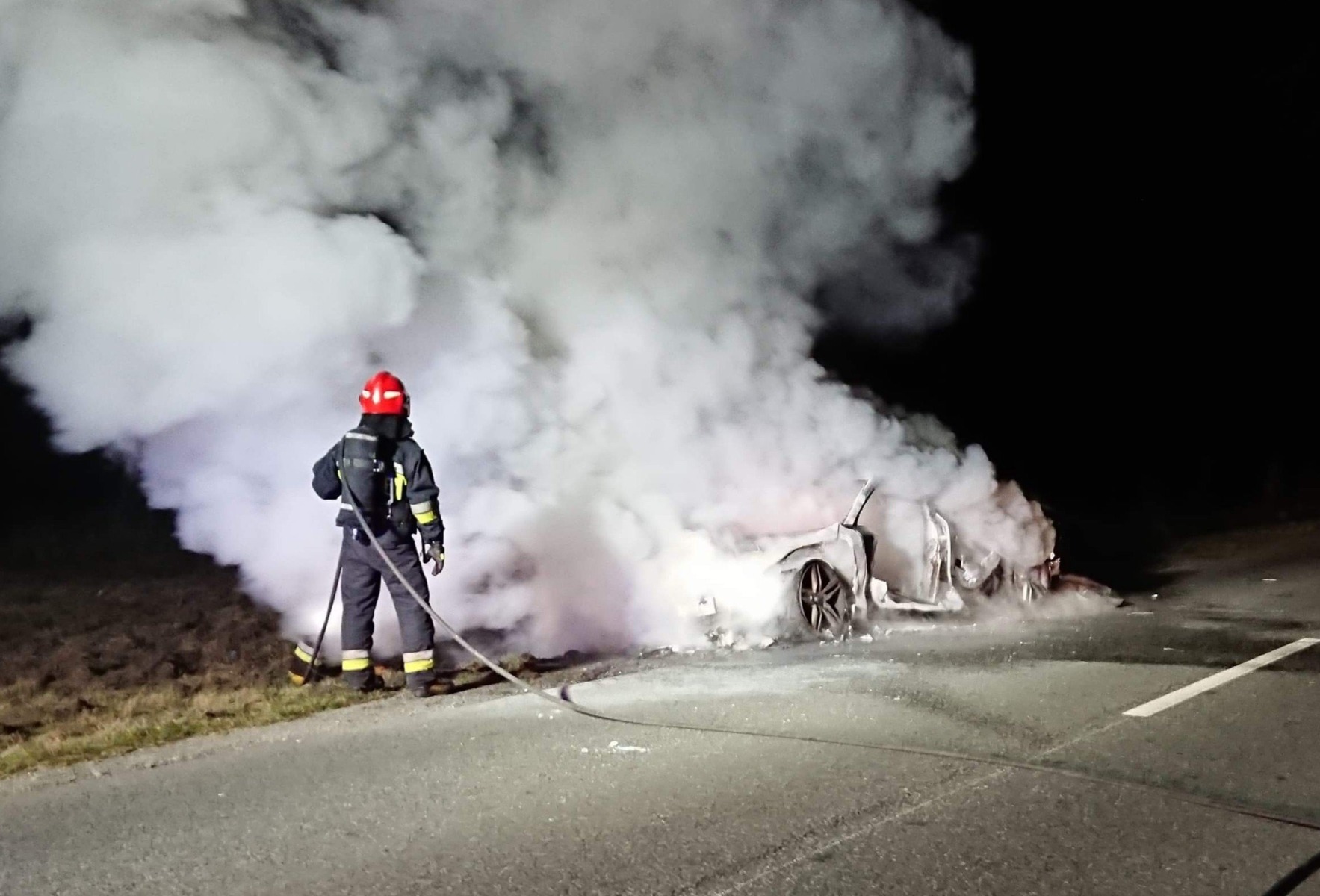 Pożar samochodu w Chełmku. ZDJĘCIA!