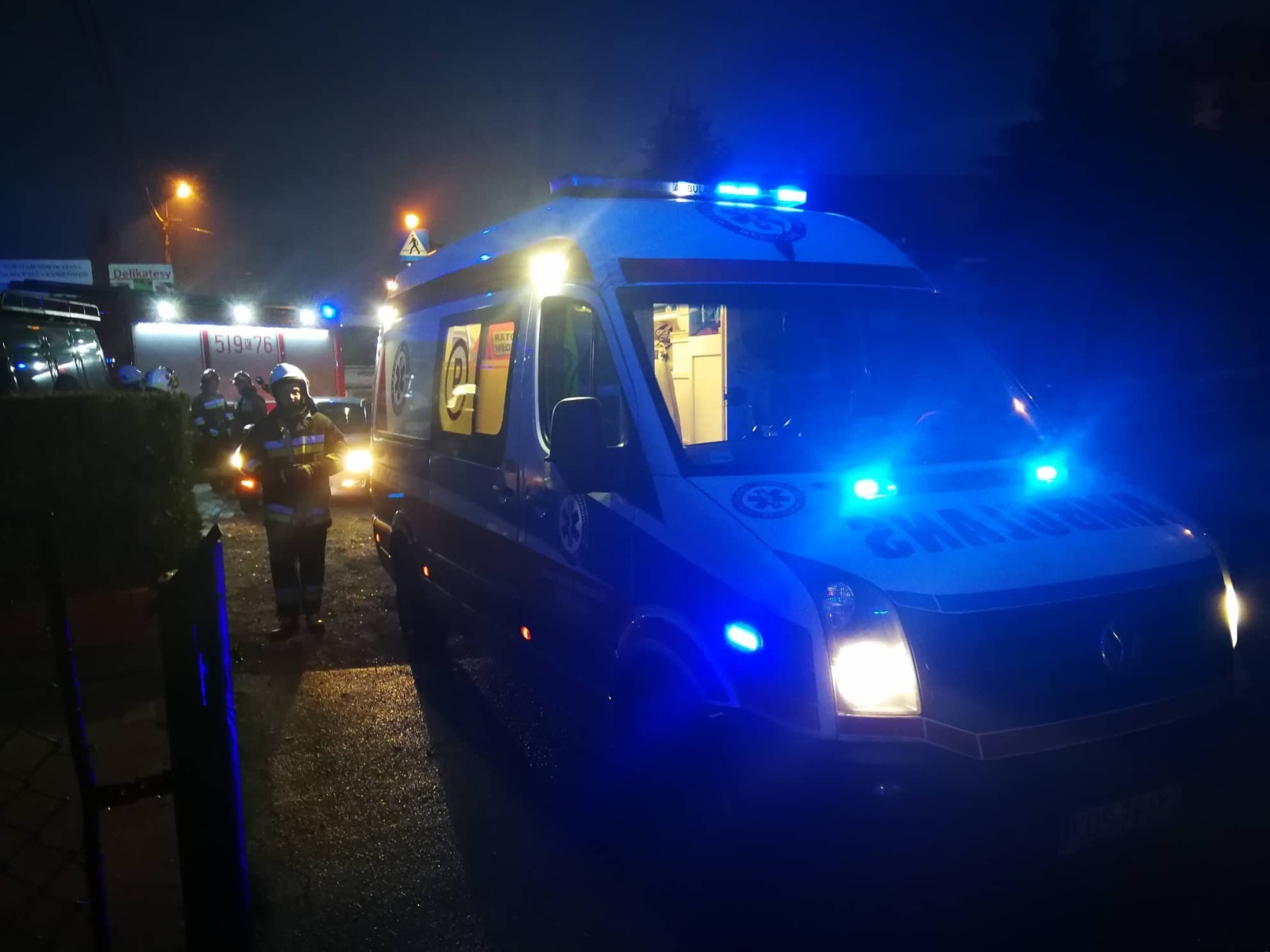 Dostawczak najechał na samochód osobowy w Przeciszowie. ZDJĘCIA!