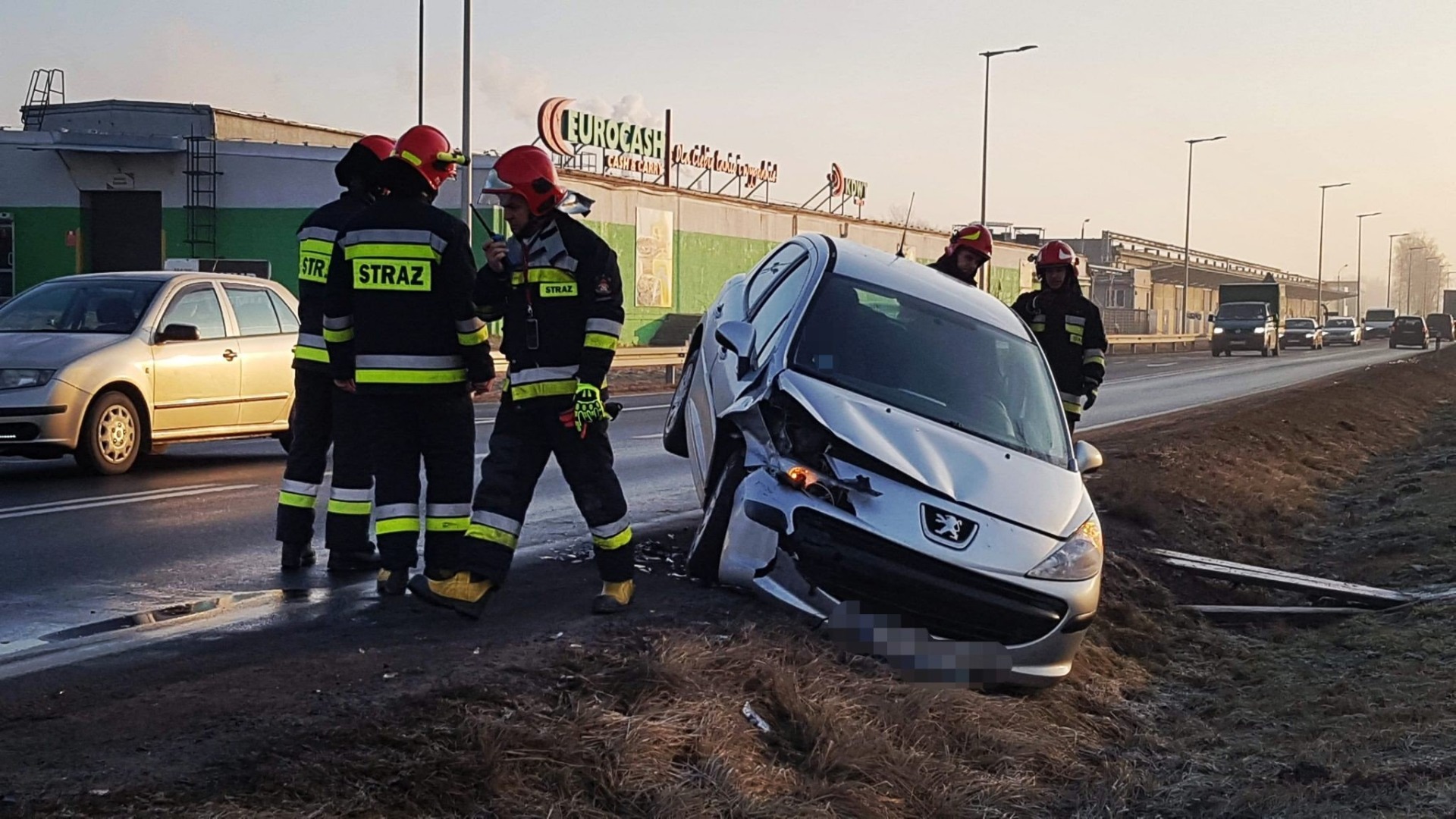 Zderzenie dwóch pojazdów na DK44 – ZDJĘCIA!