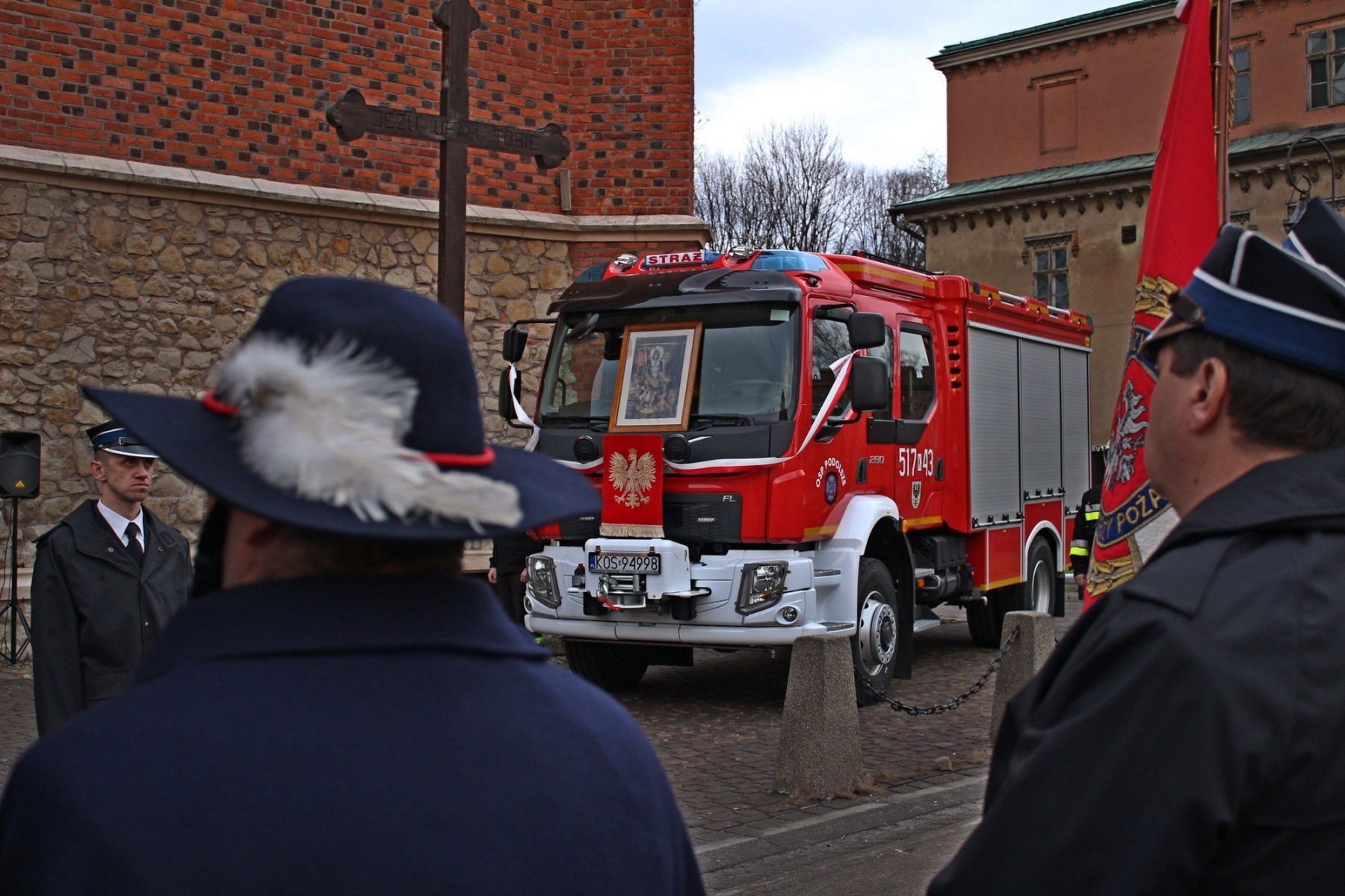Uroczyste przekazanie nowego pojazdu dla OSP Podolsze. ZDJĘCIA, FILM