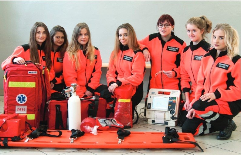 Uczennice przeprowadziły skuteczną resuscytację krążeniowo oddechową (RKO)