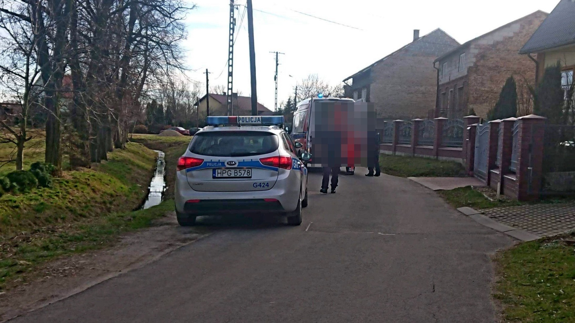 Stracił panowanie nad motocyklem i wywrócił się na jezdnie, policja wyczuła u niego woń alkoholu – ZDJĘCIA!