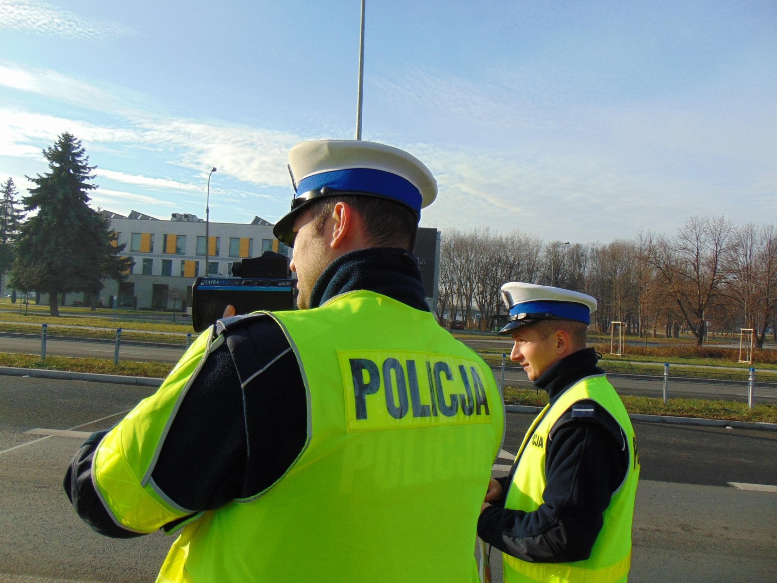 Ulica Chemików w Oświęcimiu eliminuje kolejnych „szybkich” kierowców. Tym razem prawo jazdy straciło dwóch motocyklistów