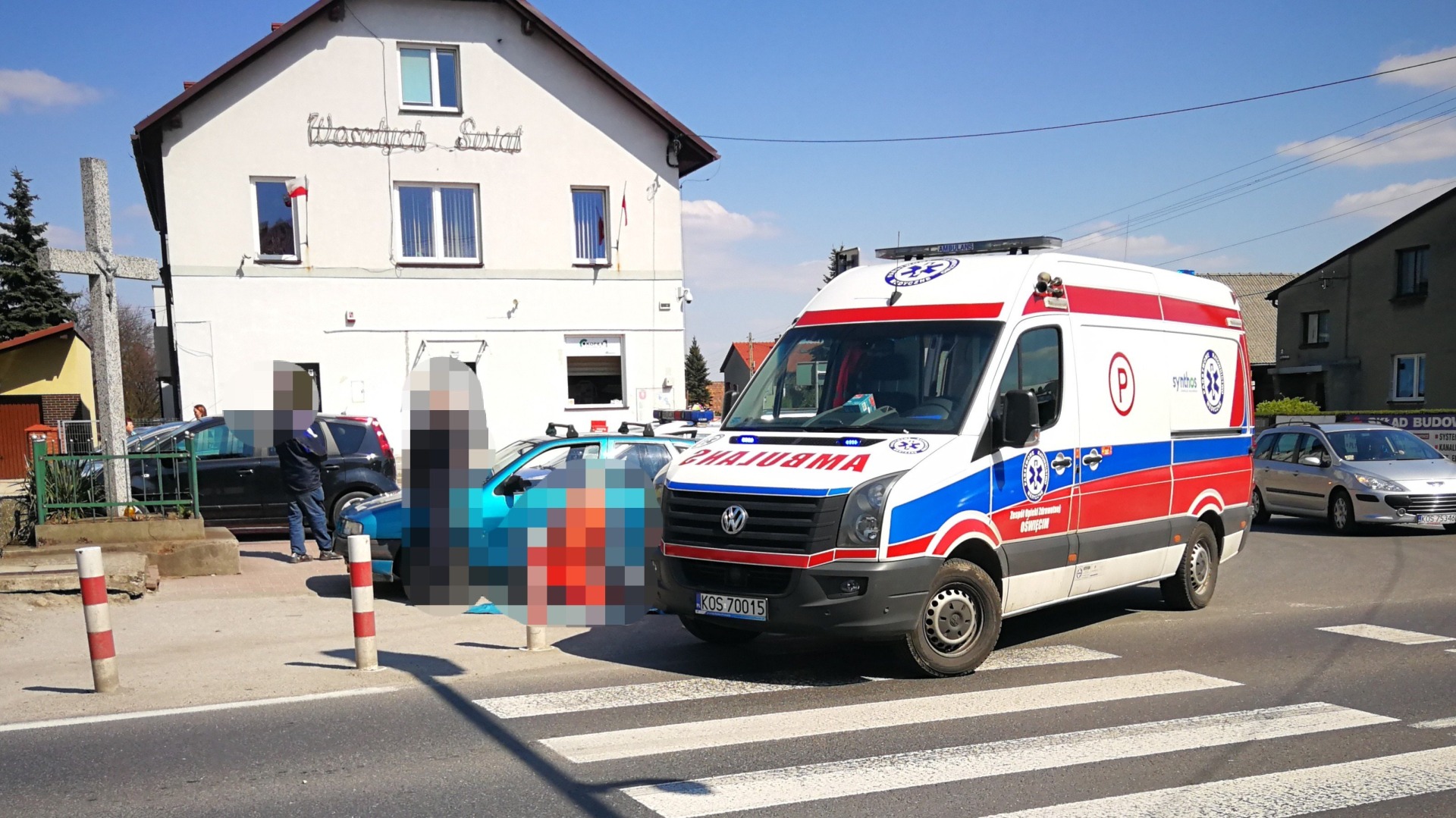 Mężczyzna zasłabł w samochodzie. Tajemnicza śmierć w Przeciszowie – ZDJĘCIA!