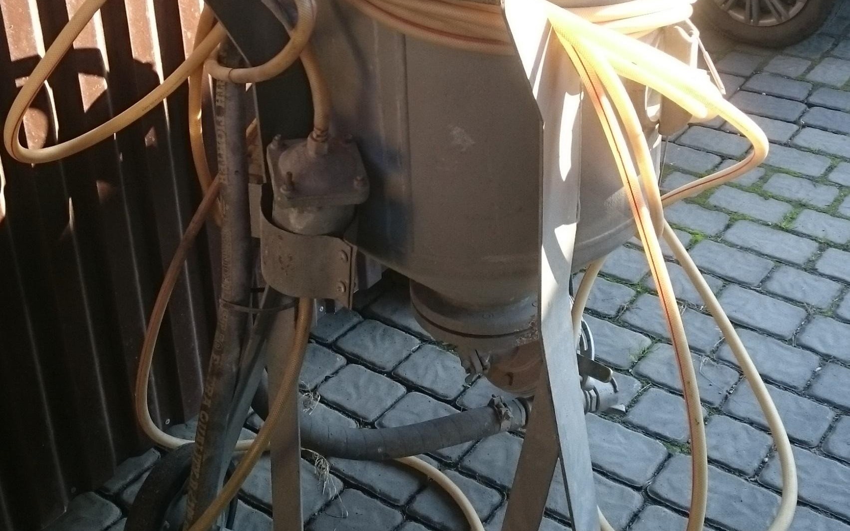 Poszukiwany właściciel(e) piaskarki odnalezionej w Kętach