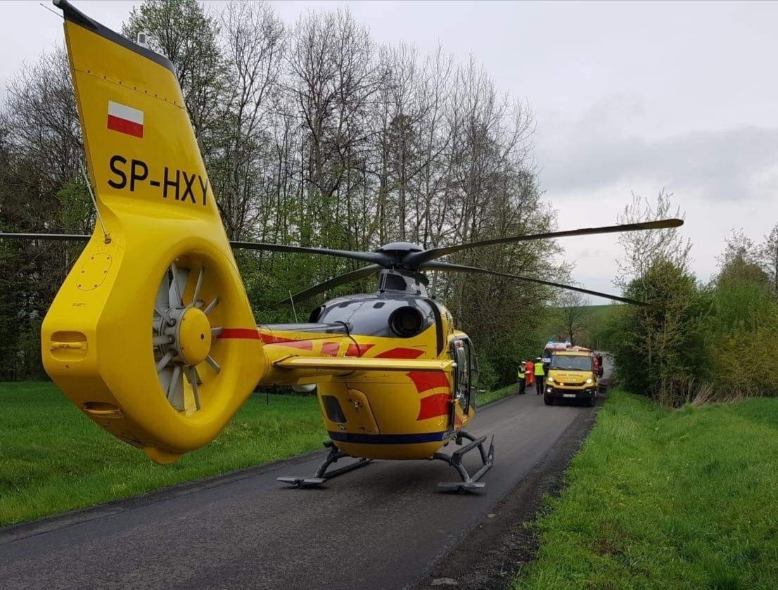 Poważny wypadek w Witkowicach. Na miejscu wylądował śmigłowiec LPR – ZDJĘCIA!