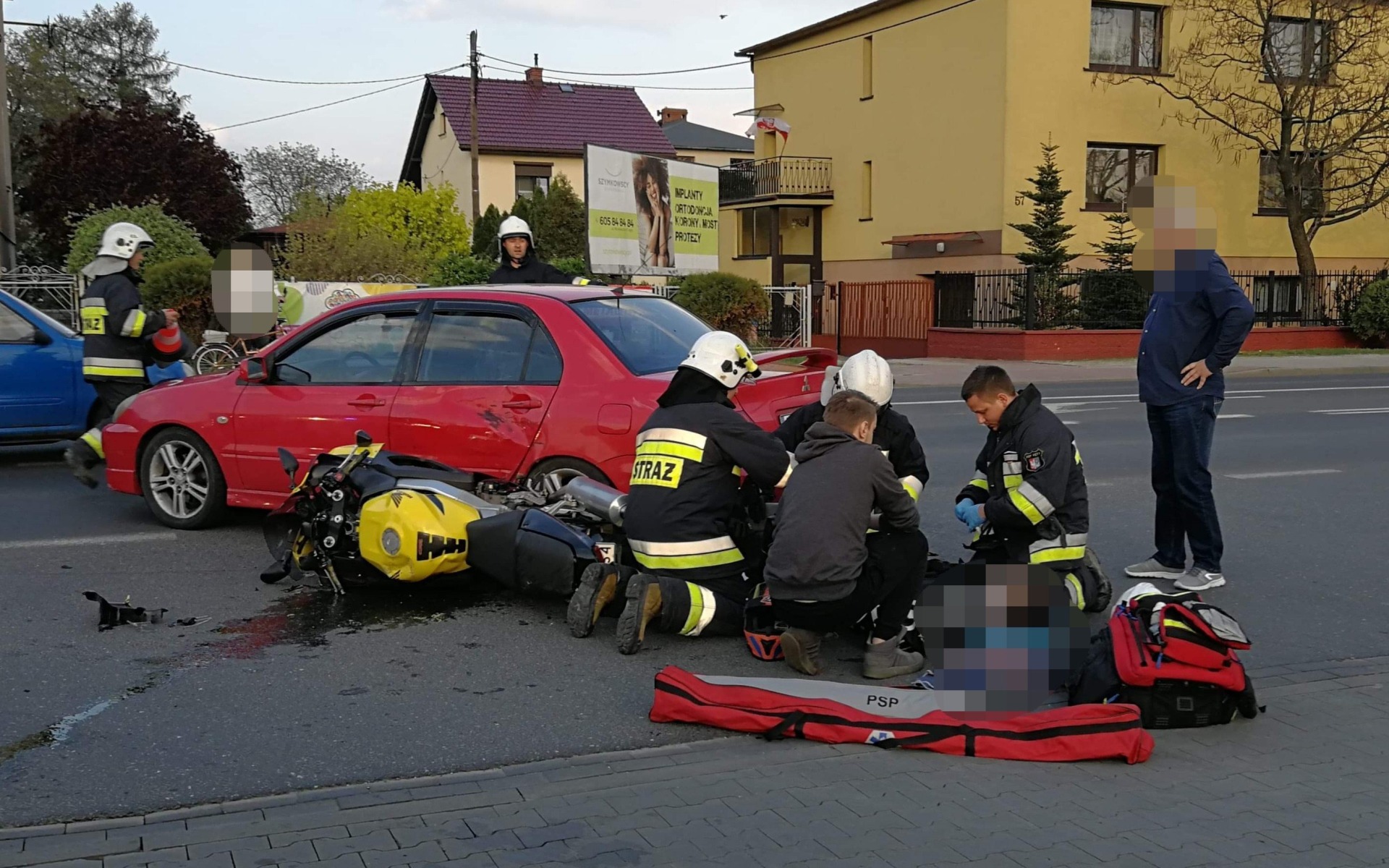 Zdarzenie na DK52 w Kętach. Ranny motocyklista – ZDJĘCIA!