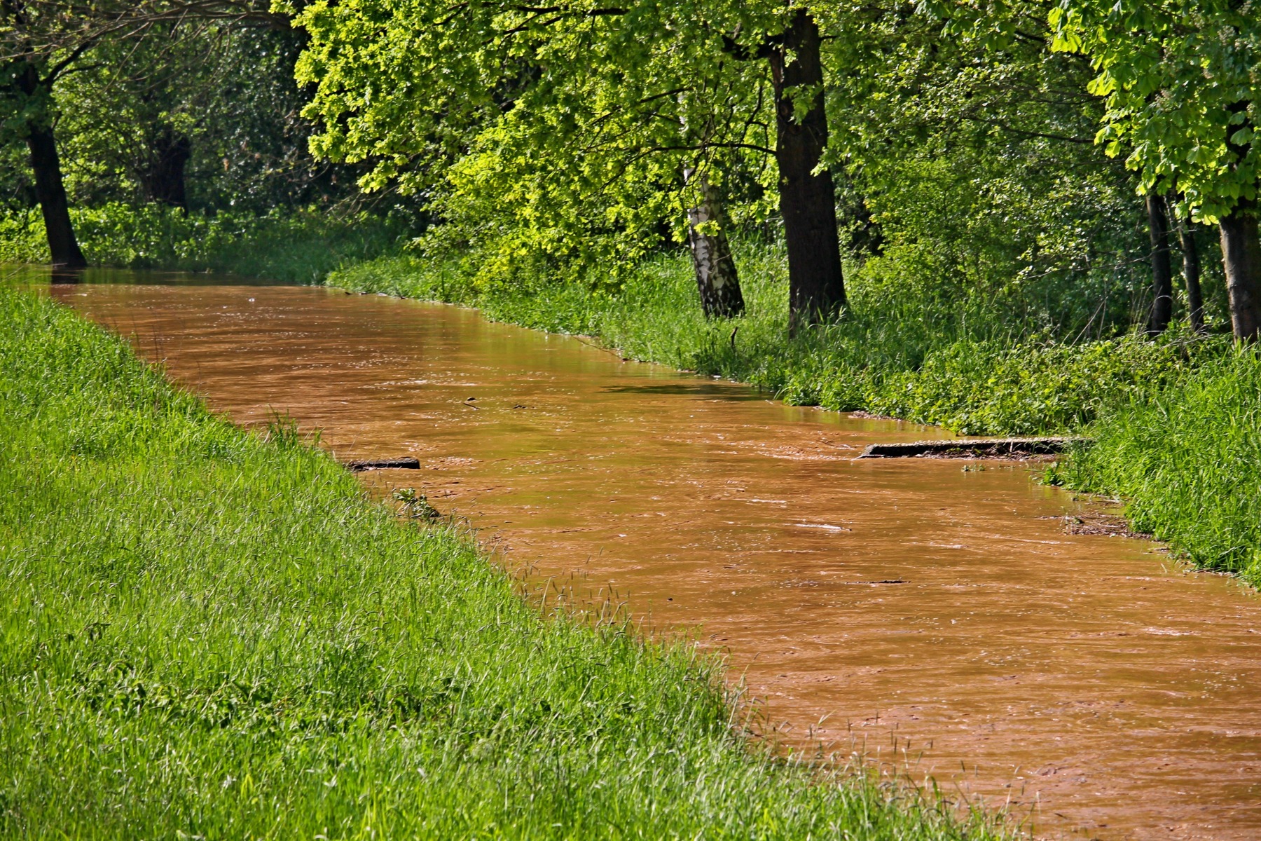 Działania straży pożarnej w związku z silnymi burzami, które przeszły nad naszym powiatem – ZDJĘCIA!