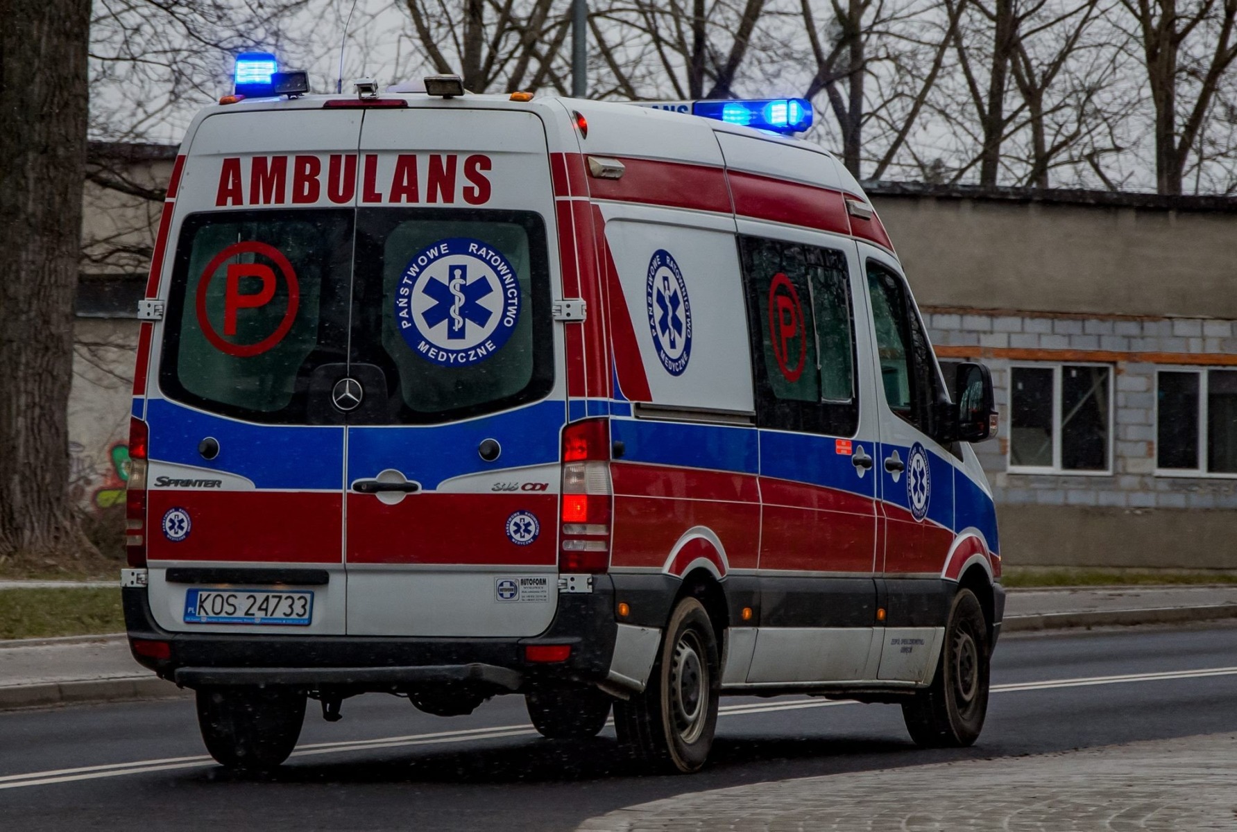 Poważny wypadek w Podolszu. Ranny motorowerzysta