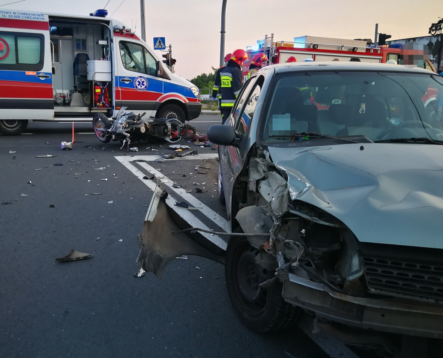 Wypadek w Chełmku. Ranny motocyklista – ZDJĘCIA!