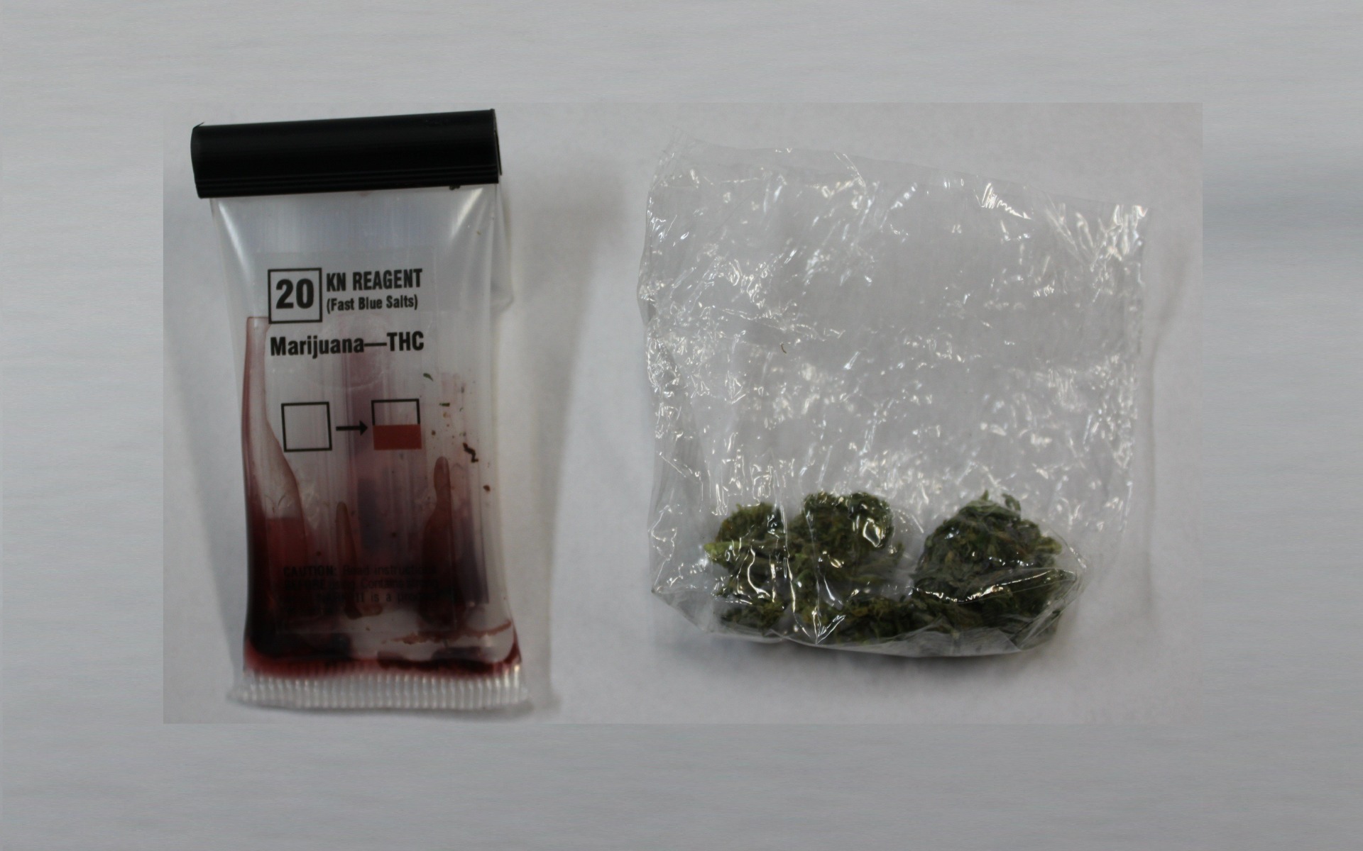 Nocne spotkanie w pustostanie. Zatrzymano sześciu amatorów marihuany